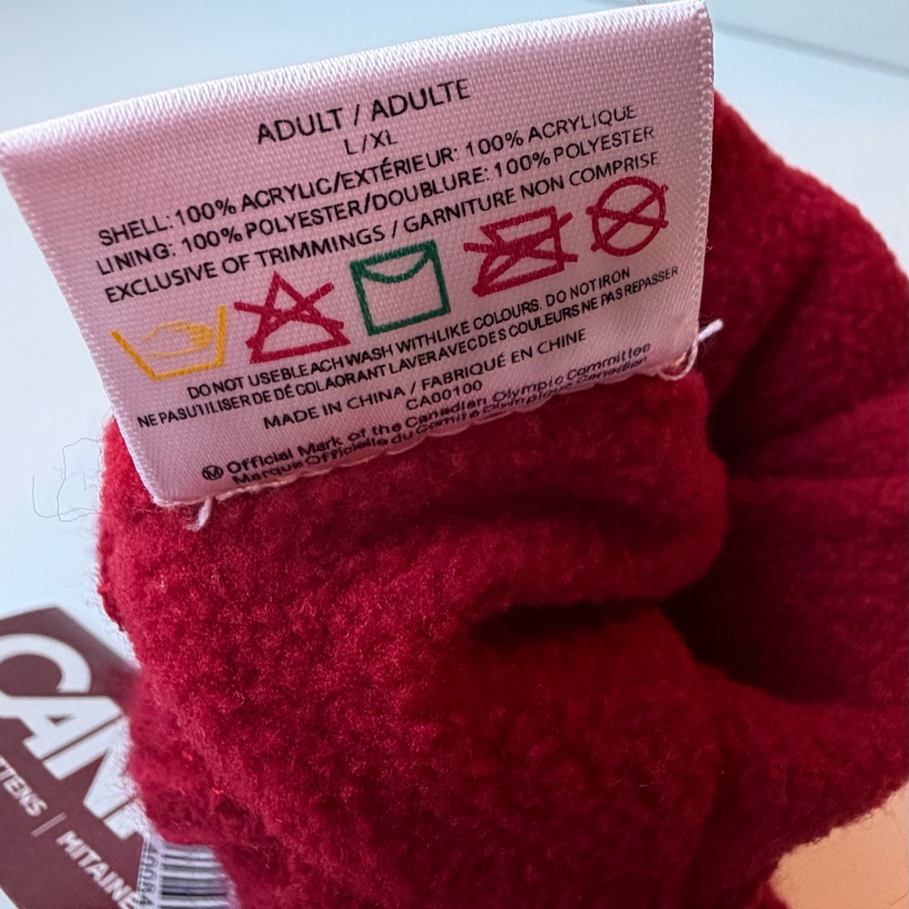 Hudson’s Bay Official Canadian Olympic Team Knit Mittens Large NWT - Picture 4 of 9